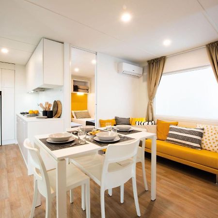 Mobile homes PREMIUM new in caravan park Strasko, Novaglia Esterno foto