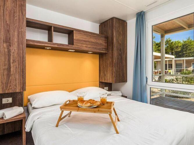 Mobile homes PREMIUM new in caravan park Strasko, Novaglia Esterno foto