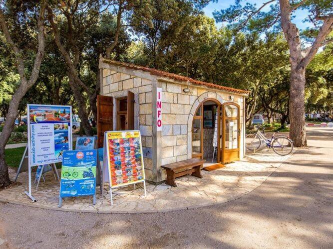 Mobile homes PREMIUM new in caravan park Strasko, Novaglia Esterno foto